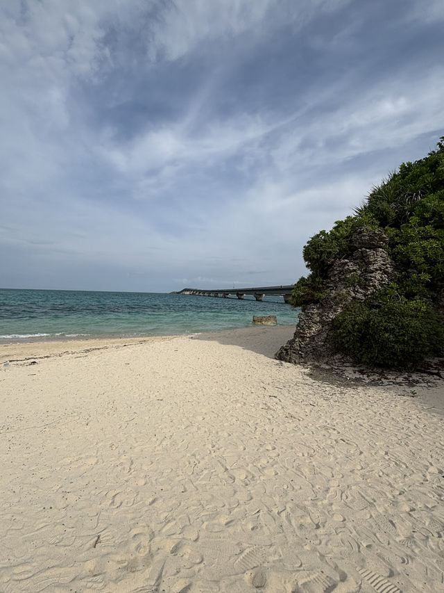 【沖縄県・宮古島】池間大橋が目の前の穴場ビーチ🏖️