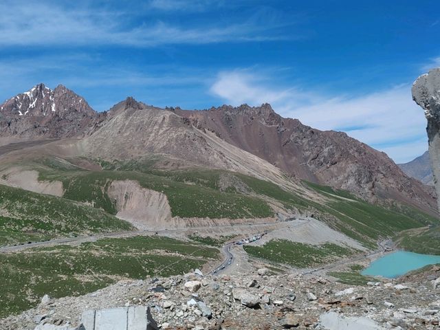 Snow Crown Tianshan: A Tour of Free Photo Spots