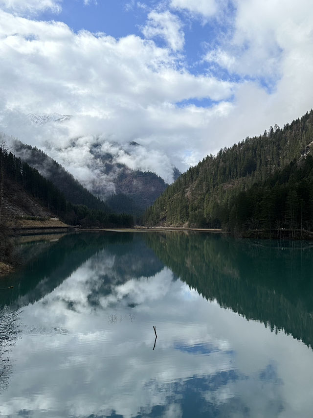 Aqua Terror: Jiuzhaigou’s Liquid Jade Insurgency