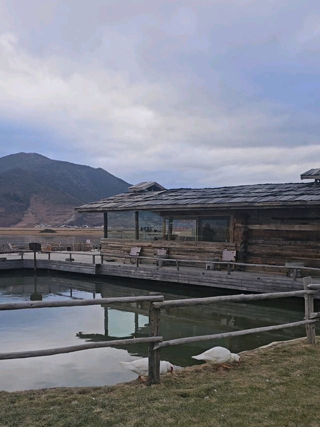 heidou cafe สุดชิคริม napahai lake