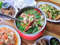 บ้านแดงริมน้ำ 🐔ส้มตำไก่ย่าง..แซ่บจนต้องบอกต่อ