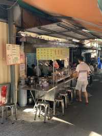 【台北ローカル飯の真骨頂】香滿園魯肉飯で白米が秒速で消えた話
