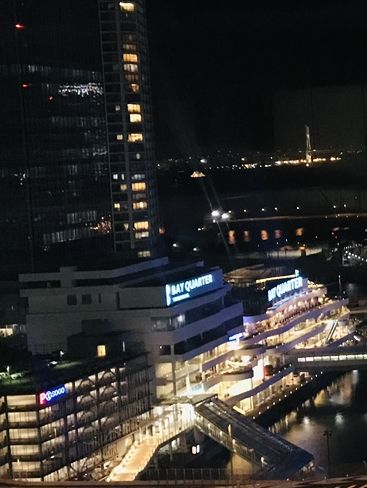 🍻🎬🧥【横浜NeWomanで大人の週末】クラフトビールで乾杯して、映画館でひととき。秋冬はモンクレールで決まり！