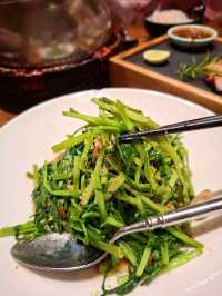 炭燒豬頸肉，外脆內嫩，滿足味蕾