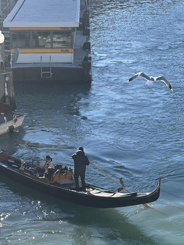 Bridges, Baritones & Back Canals: When The Gondola Sings Bridges, Baritones & Back Canals: When The Gondola Sings