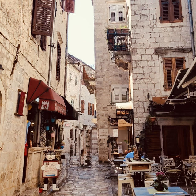 🏰🌊 Solo Adventure in a Fairytale Fjord: Kotor, Montenegro – Where Mountains Meet the Mediterranean