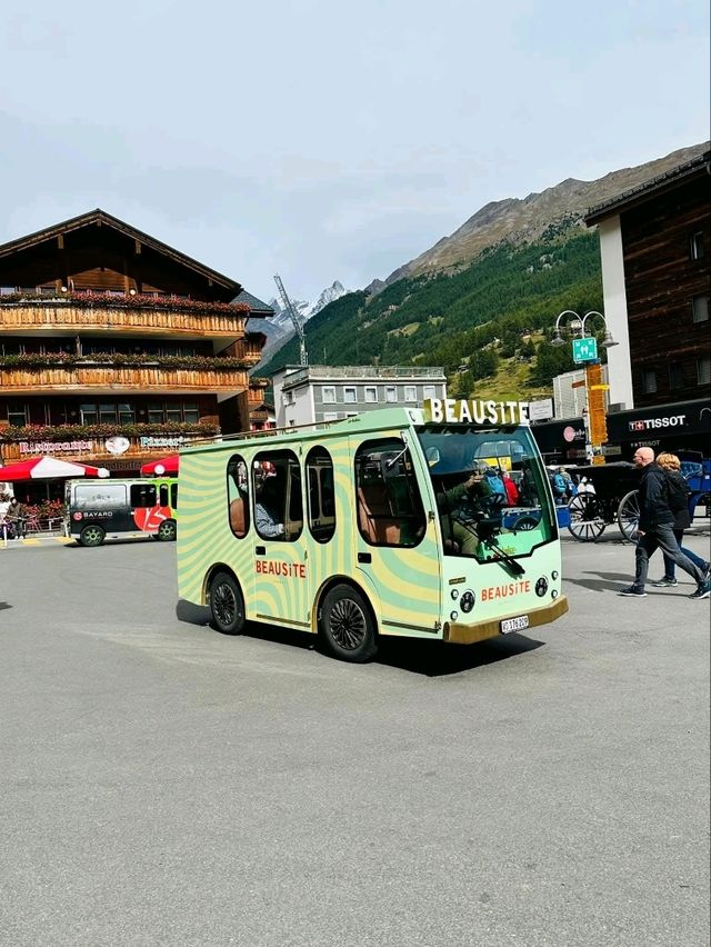 “Zermatt Village: Heart of the Swiss Alps” “Zermatt Village: Heart of the Swiss Alps”