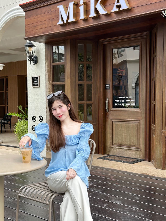 พาไปคาเฟ่ย่านทองหล่อ ที่ขึ้นชื่อขนมอร่อยที่สุด🍞