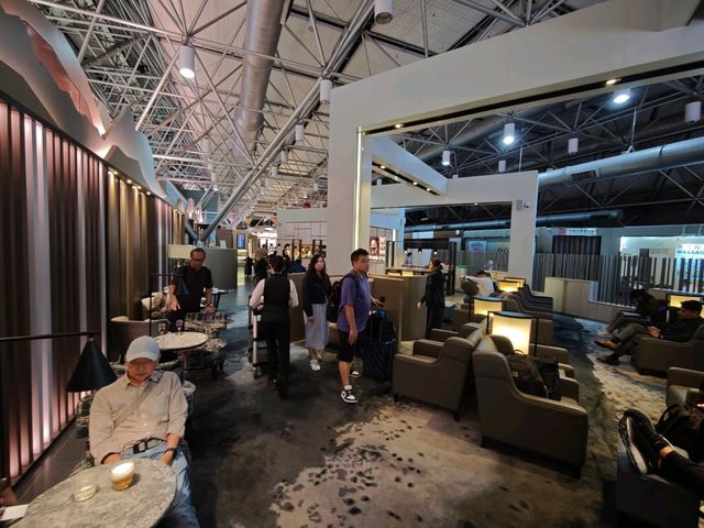 讓旅行多一分從容與尊榮#桃園機場第二航廈「環亞貴賓室」(Plaza Premium Lounge)-桃園市大園區 讓旅行多一分從容與尊榮#桃園機場第二航廈「環亞貴賓室」(Plaza Premium Lounge)-桃園市大園區
