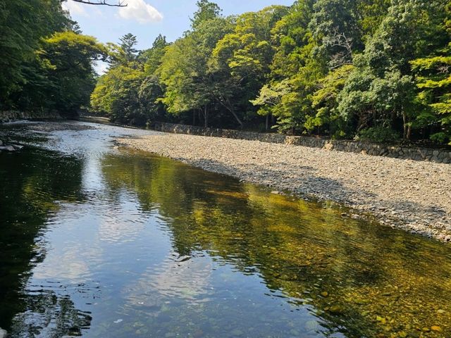 一趟滌淨心靈的旅程:伊勢神宮、二見浦與二十年一度的奇遇 一趟滌淨心靈的旅程:伊勢神宮、二見浦與二十年一度的奇遇