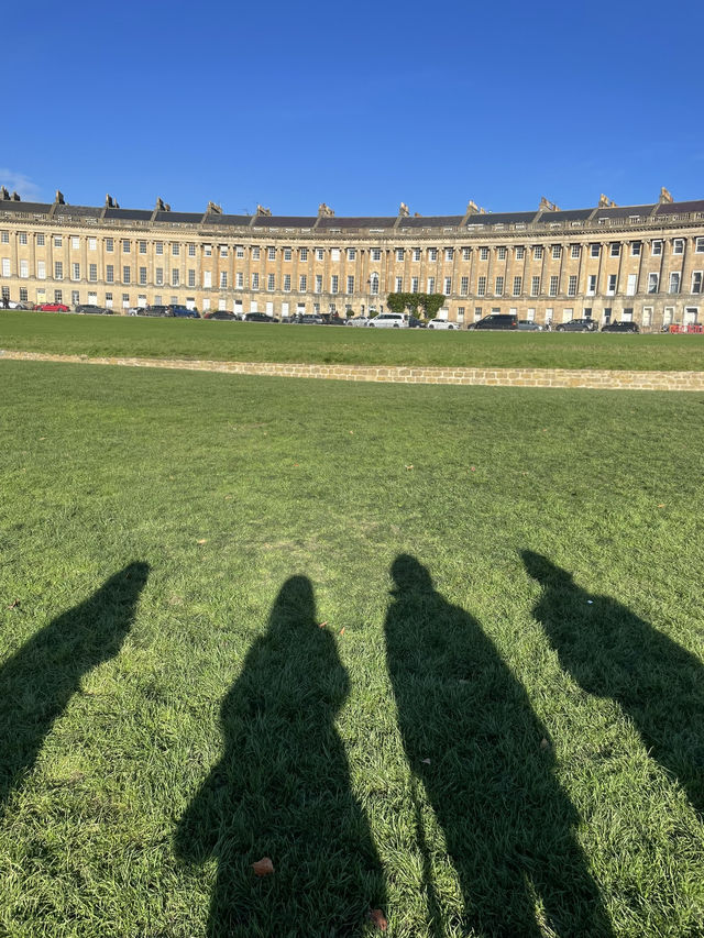 🏛️🌿 The Royal Crescent สถาปัตยกรรมโค้งสุดคลาสสิก