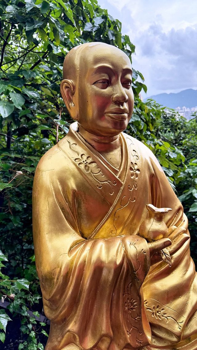 Ten Thousand Buddhas Monastery (Man Fat Sze)