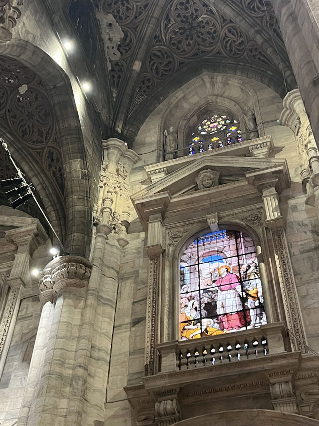 ⛪✨ The Majesty of Milan’s Duomo 🌸🌆  