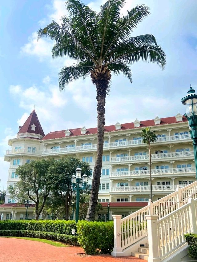 Magic & Elegance at Hong Kong Disneyland Hotel