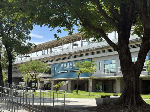 飛天火車也太cool❗️屏東超夯特色公園 打卡x溜小孩現在就出發