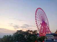 บรรยากาศกลางคืน  Sun Wheel