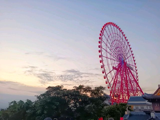 บรรยากาศกลางคืน  Sun Wheel บรรยากาศกลางคืน  Sun Wheel