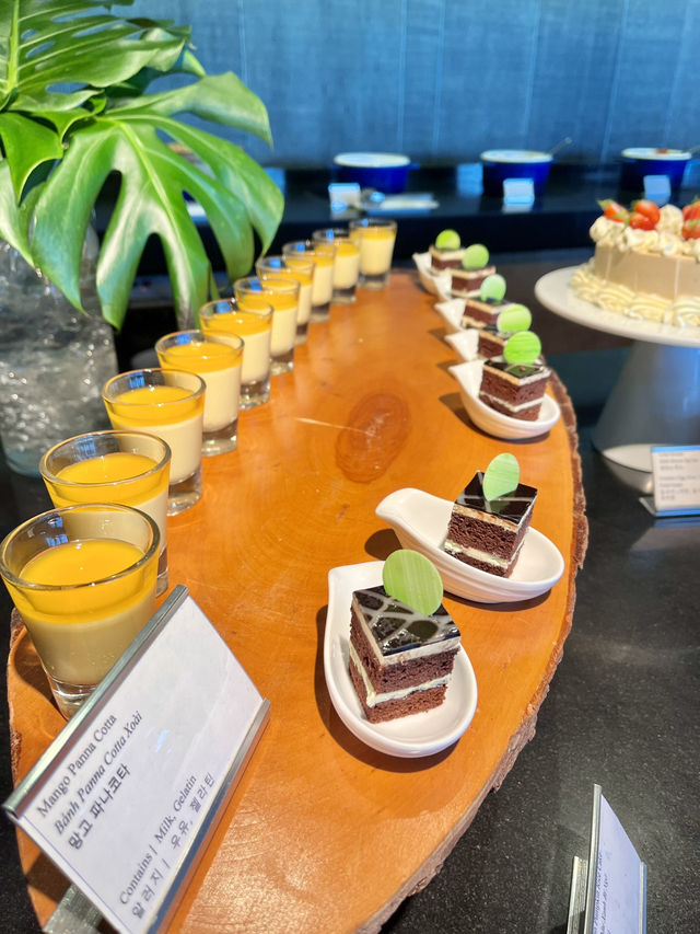 Lunch with a View: 63 Grill, Hanoi 🇻🇳🍱🍴🥢 Lunch with a View: 63 Grill, Hanoi 🇻🇳🍱🍴🥢