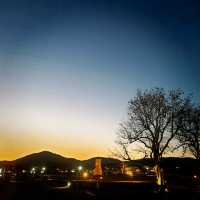 ๐๊ฒฝ์ฃผ์ ๋ฐค์ ๋น์ ์ ๋ฎ๋ณด๋ค ์๋ฆ๋ต๋ค