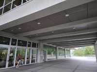 政大達賢圖書館是政治大學近年最具代表性的校園地標之一,以現代感十足的建築設計,重新定義大學圖書館的樣貌