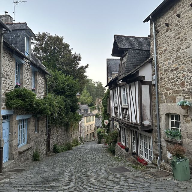 📍 Dinan, France 🇫🇷 