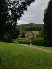 Autumn Enchantment: Scotney Castle's Fall Splendor!