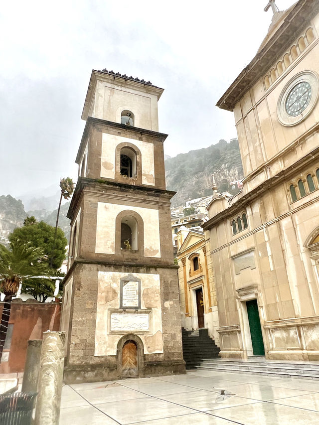 포지타노 Chiesa di Santa Maria Assunta