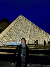 Sparkles and Dreams: Seeing the Eiffel Tower Light Up