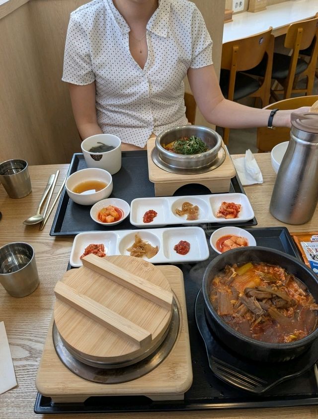 Seoul Bites & City Lights: Our Culinary Adventure in Korea's Capital
