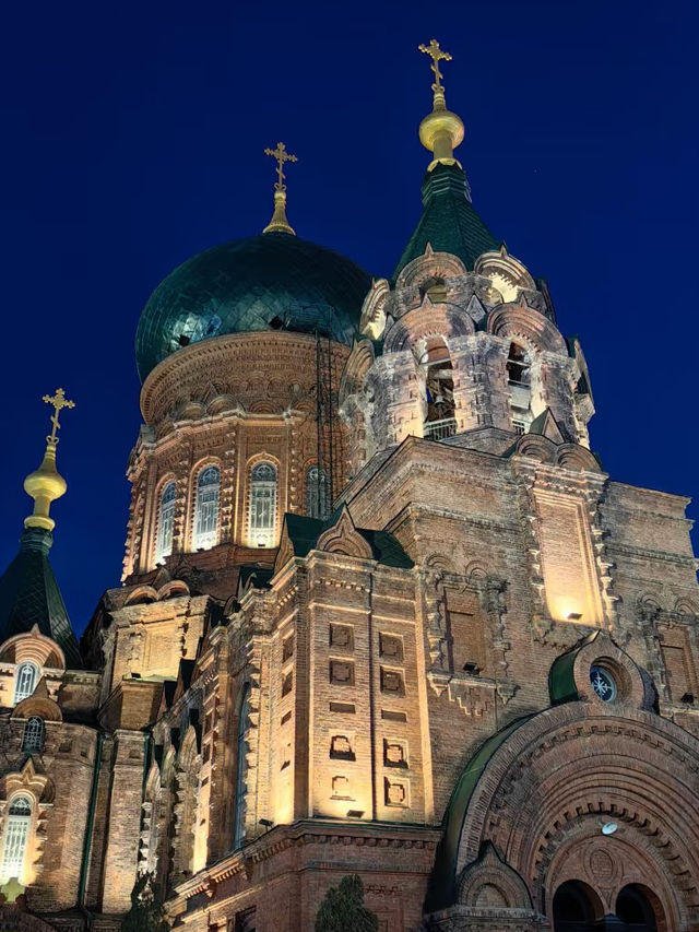 Ice, Onion Domes, and Hot Buns — A Winter’s Day in Harbin