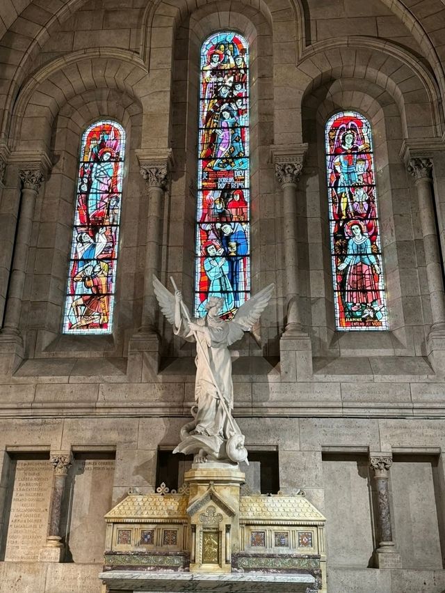 Discover Paris's bohemian heart in the 18th Arrondissement! 🗼 Discover Paris's bohemian heart in the 18th Arrondissement! 🗼