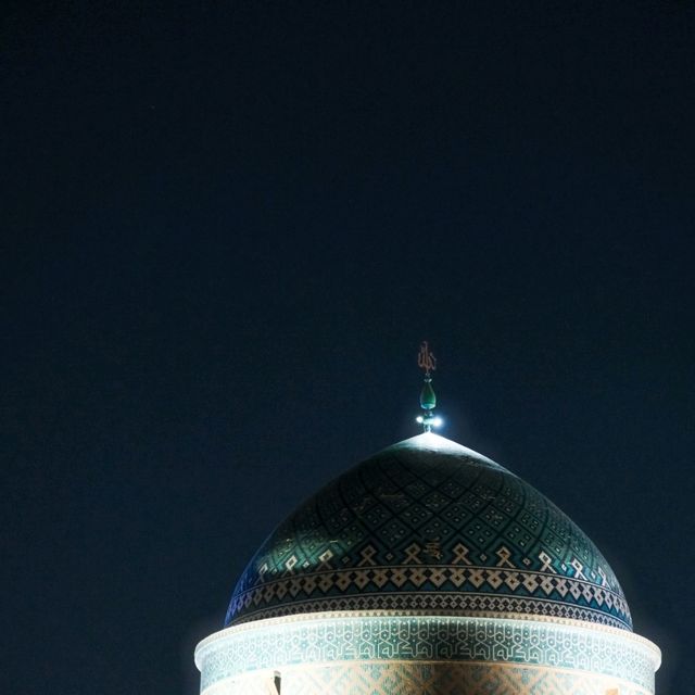 Yazd: The City That Turns Blue at Night ๐๐ Yazd: The City That Turns Blue at Night ๐๐