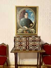 Intimate and Atmospheric