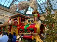 Bellagio’s Wonderland Blooms in Vegas Magic ✨