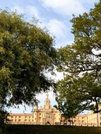 DISCOVERING CAMBRIDGE : From Historic Spires to Spicy Bites.