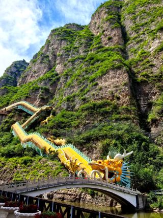 I'm a planner, but a dragon on a rock changed everything 🐉🏞️