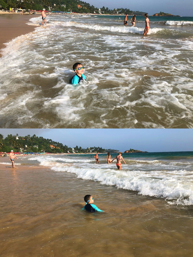 Surfing at Mirissa Beach🏄🏻‍♀️Having fun👏👏👏