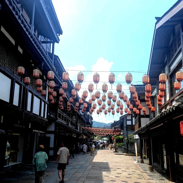 Cracking China - CiQiKou's Ceramic Heritage!