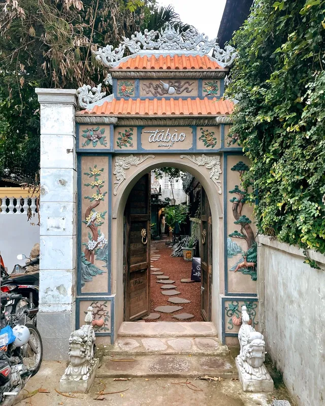 Vietnamese old house cafe in Ho Chi Minh City