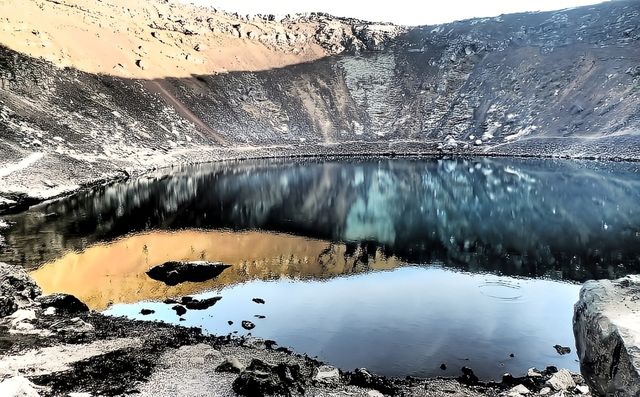 冰島火山口