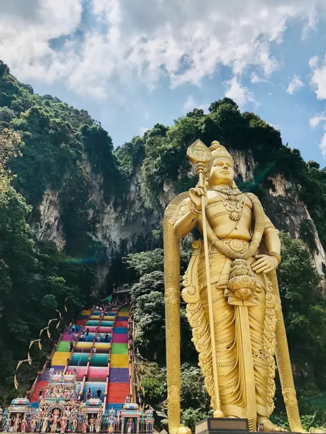 Batu Caves near Kuala Lampur 🇲🇾