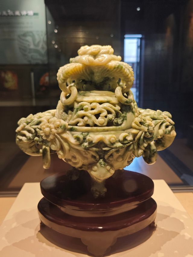 可以蓋上千枚印章的鞍山博物館