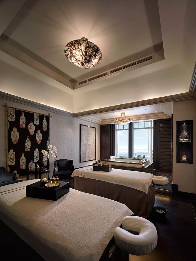 🌏 Penang's Timeless Elegance: Eastern & Oriental Hotel 🏨✨