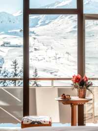 🏔️ Courchevel Charms: Top Hotel Picks! 🛎️✨