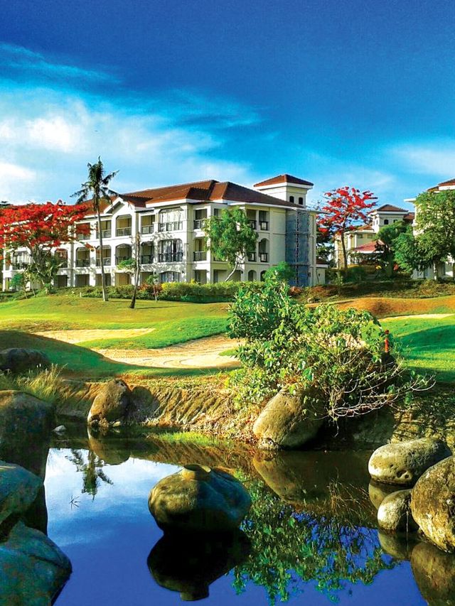 🏖️ Boracay's Best: Fairways & Bluewater Resort 🌴