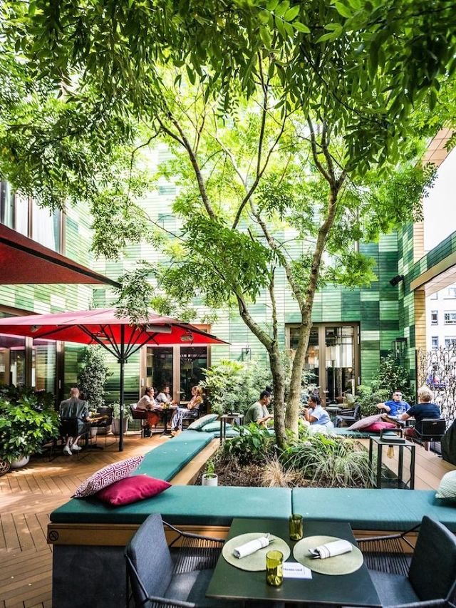 🌷🏨 Amsterdam's Cozy Gem: Hyatt Regency Highlights 🛏️🌆