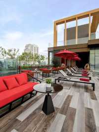 🌆 Bangkok's Best: Novotel Sukhumvit 4's Sky-High Delights 🏙️🍸
