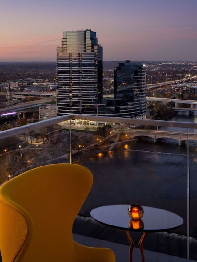 🌟 Grand Rapids Getaway: Amway Grand Plaza's Historic Charm ✨