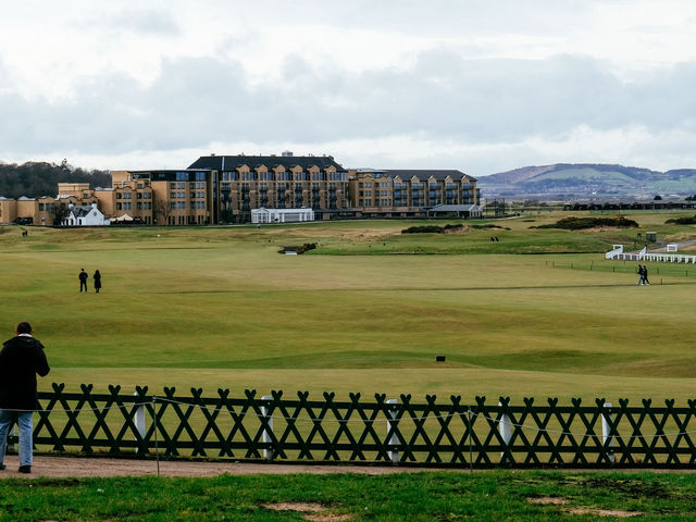 高爾夫的發源地：聖安德魯斯高爾夫球場的傳奇與魅力 ⛳