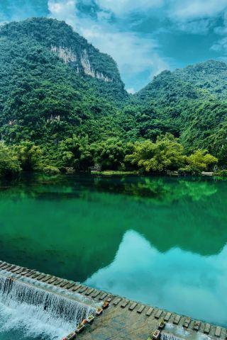 I thought Libo Xiaoqikong in Guizhou was beautiful enough until I went to Chongzuo